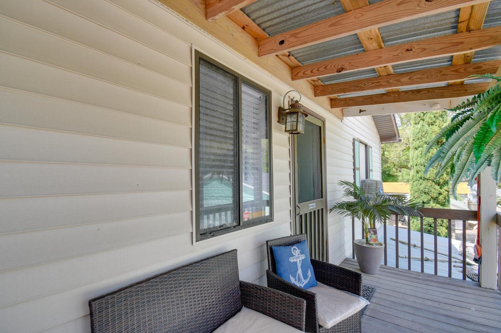 Ocean Isle Apartment With Balcony, 1 Mi To Beach! Ocean Isle Beach Exterior foto